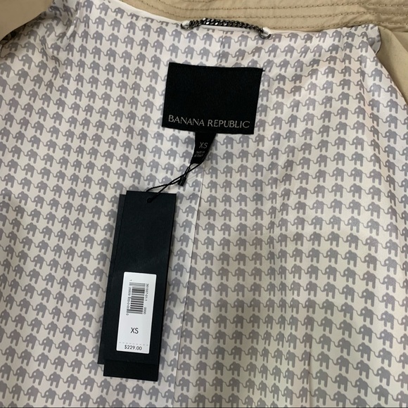 BR Water-Resistant Classic Trench Coat - Picture 11 of 11